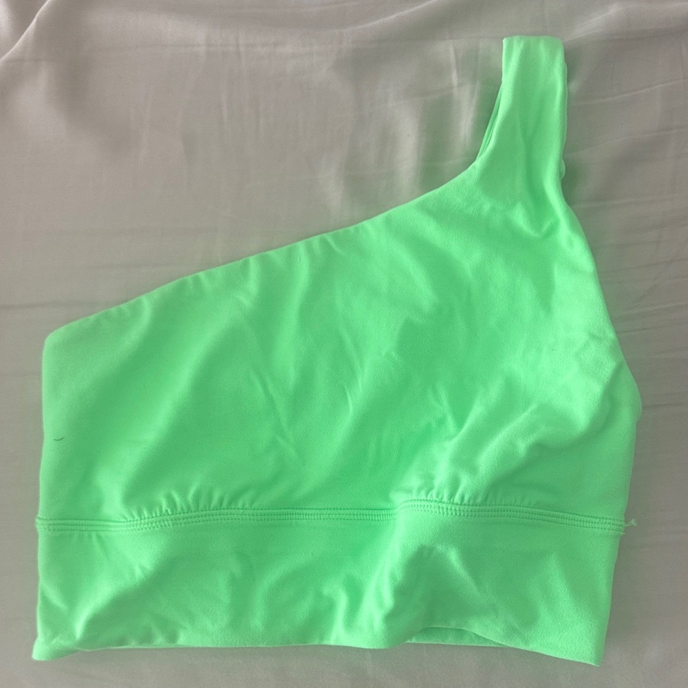lululemon Align™
Asymmetrical Bra *Light
Support, A/B Cup - Picture 3 of 5